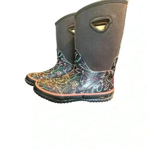 Storm by Cougar rain/muck boots in good  used condition